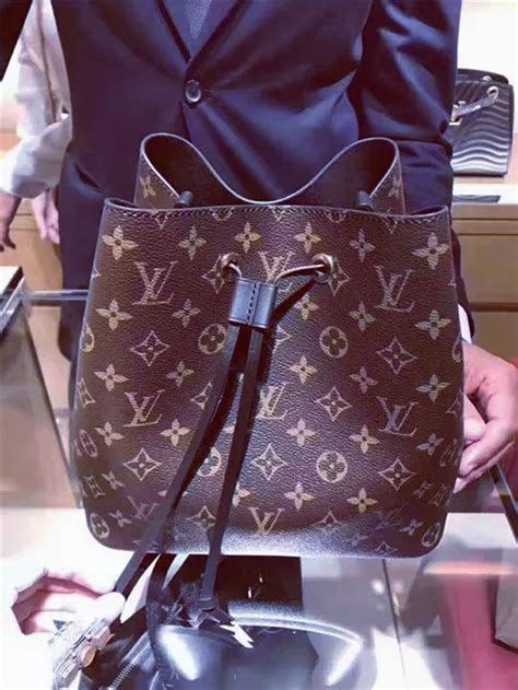 is louis vuitton cheaper in italy than australia|louis vuitton outlet italy.